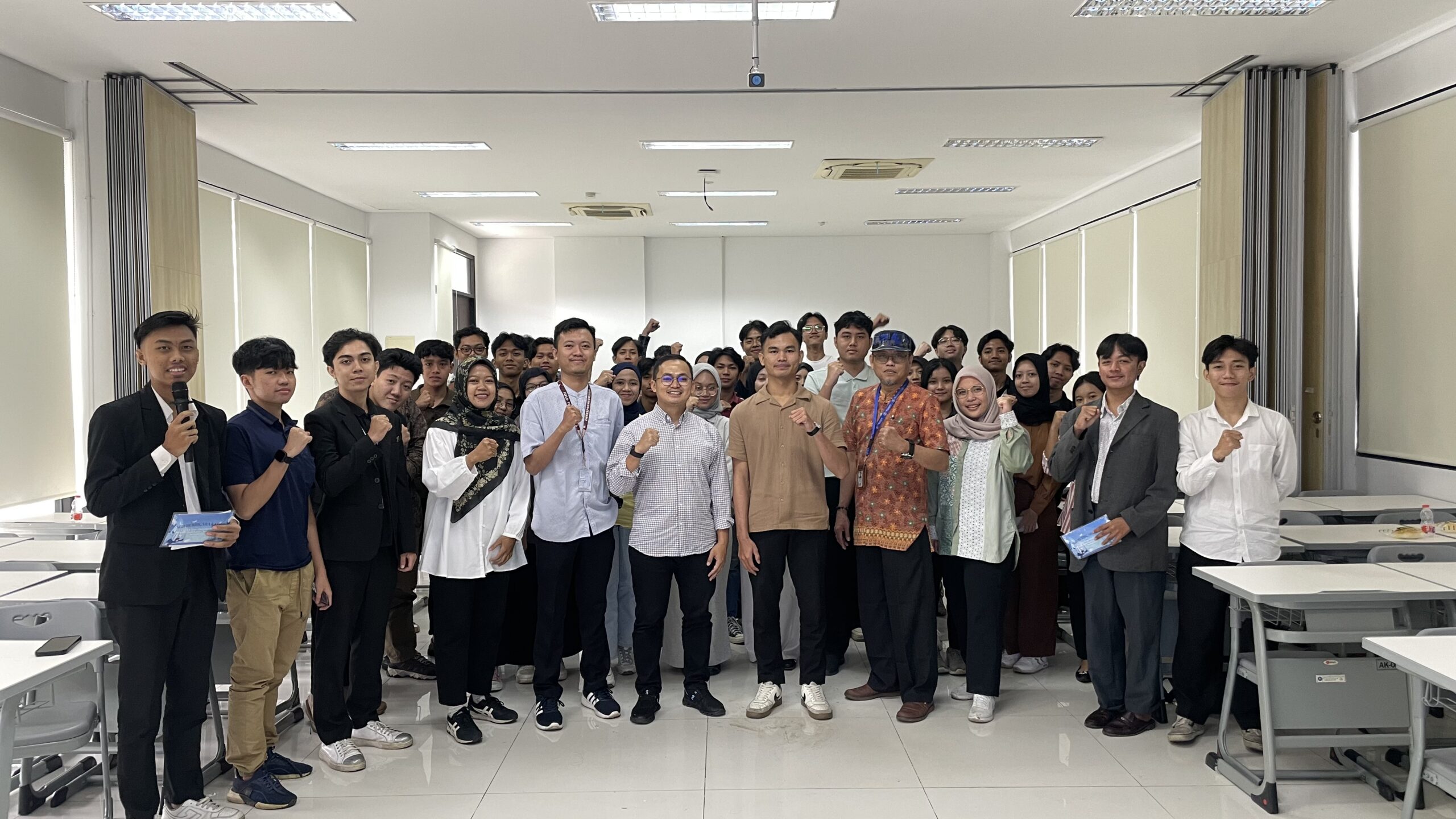 AGB Berbicara Karier