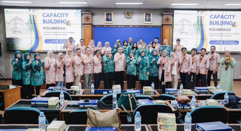 Kunjungan AGB ke UPN